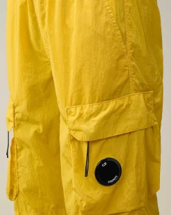 C.P. Company U16 Chrome-R Cargo Shorts Sulphur-Yellow Fashion